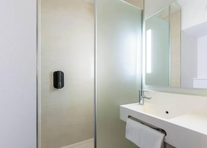 Lille Campus Gare Hotel 2*